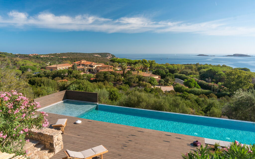 Villa Rosmarino: Attività, Balcone / Terrazza / Patio, Benessere, Caratteristiche, Estate, Esterni, Piscina, Primavera