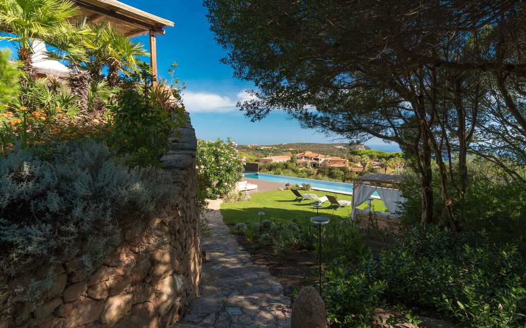 Villa Rosmarino: Attività, Balcone / Terrazza / Patio, Benessere, Caratteristiche, Estate, Esterni, Piscina, Primavera