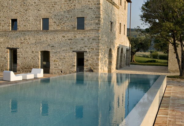 Villa Paride: Attività, Balcone / Terrazza / Patio, Benessere, Estate, Esterni, Giardino, Persone, Piscina, Primavera, Servizi, Vista Panoramica