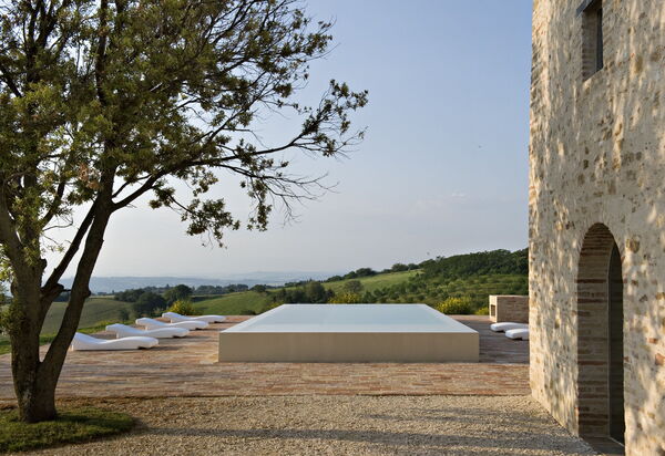 Villa Paride: Attività, Balcone / Terrazza / Patio, Benessere, Estate, Esterni, Giardino, Persone, Piscina, Primavera, Servizi, Vista Panoramica