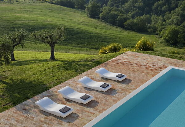 Villa Paride: Attività, Balcone / Terrazza / Patio, Benessere, Estate, Esterni, Giardino, Persone, Piscina, Primavera, Servizi, Vista Panoramica