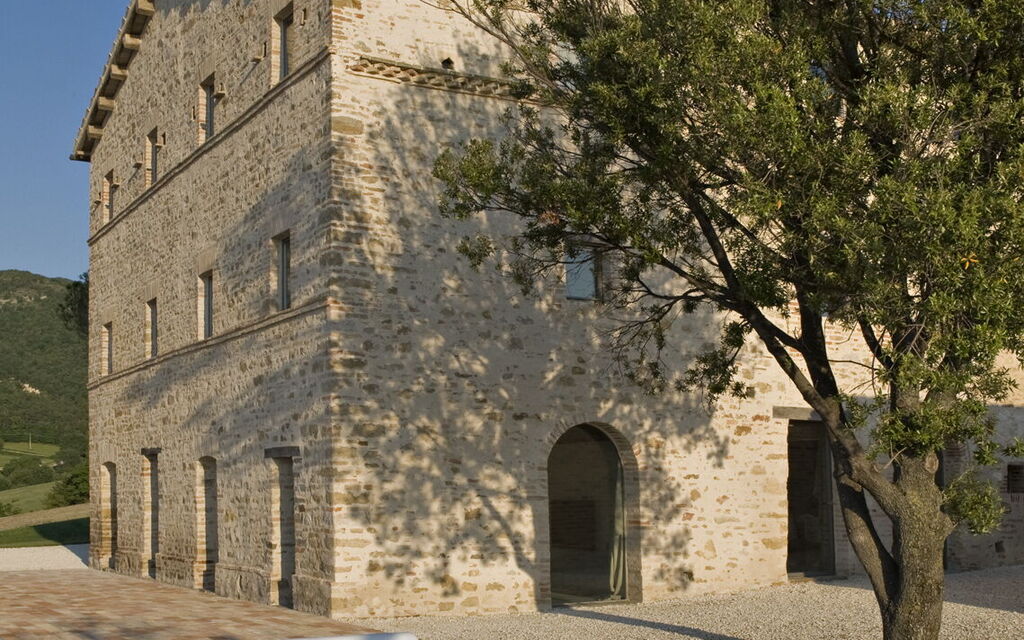 Villa Paride: Attività, Balcone / Terrazza / Patio, Benessere, Estate, Esterni, Giardino, Persone, Piscina, Primavera, Servizi, Vista Panoramica