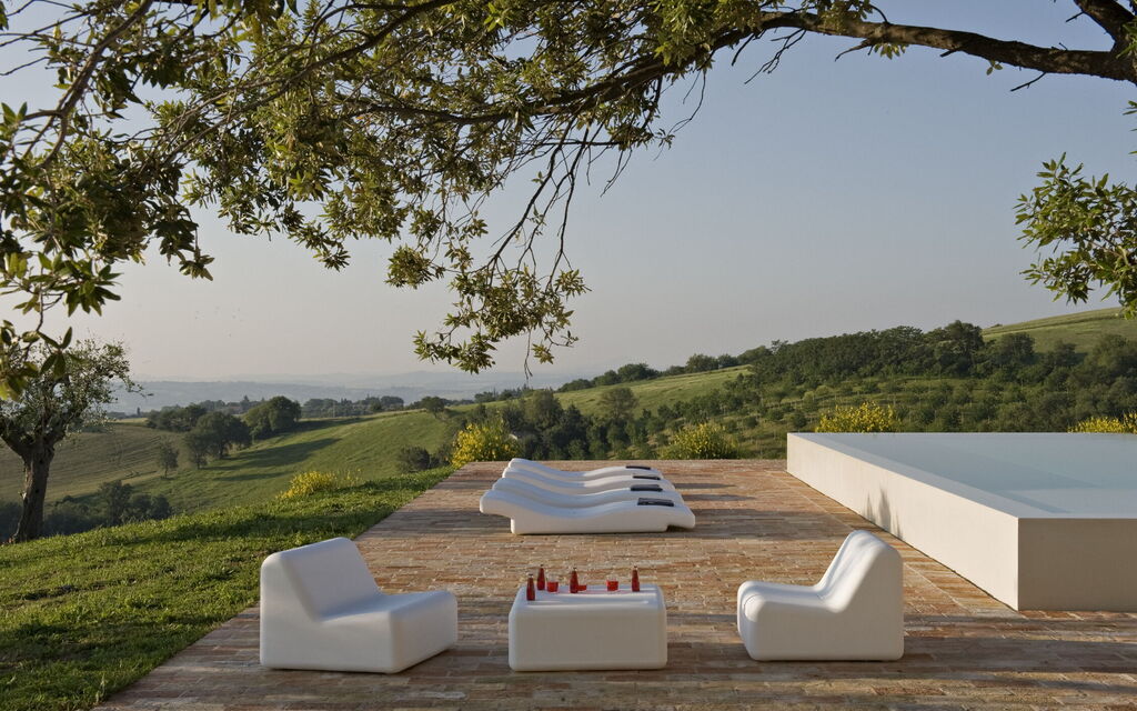 Villa Paride: Attività, Balcone / Terrazza / Patio, Benessere, Estate, Esterni, Giardino, Persone, Piscina, Primavera, Servizi, Vista Panoramica