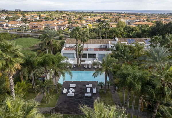 Villa Palmetta: Activities, Amenities, Building Exterior, Garden, Main Entrance, Pool, Spring, Summer, Wellness