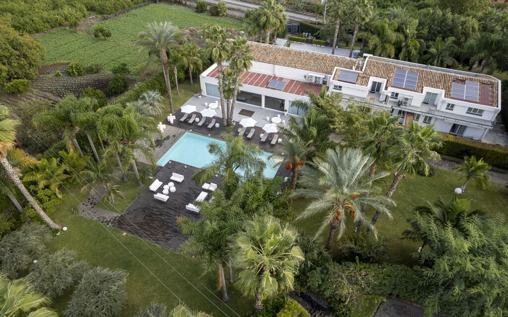 Villa Palmetta: Activities, Amenities, Building Exterior, Garden, Main Entrance, Pool, Spring, Summer, Wellness