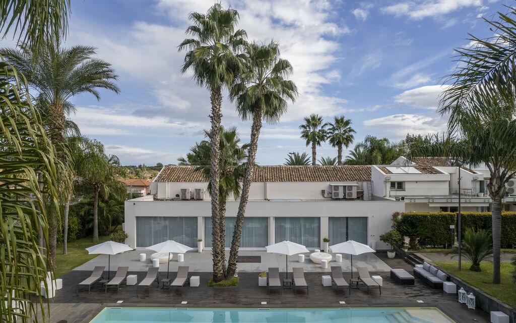 Villa Palmetta: Activities, Amenities, Building Exterior, Garden, Main Entrance, Pool, Spring, Summer, Wellness