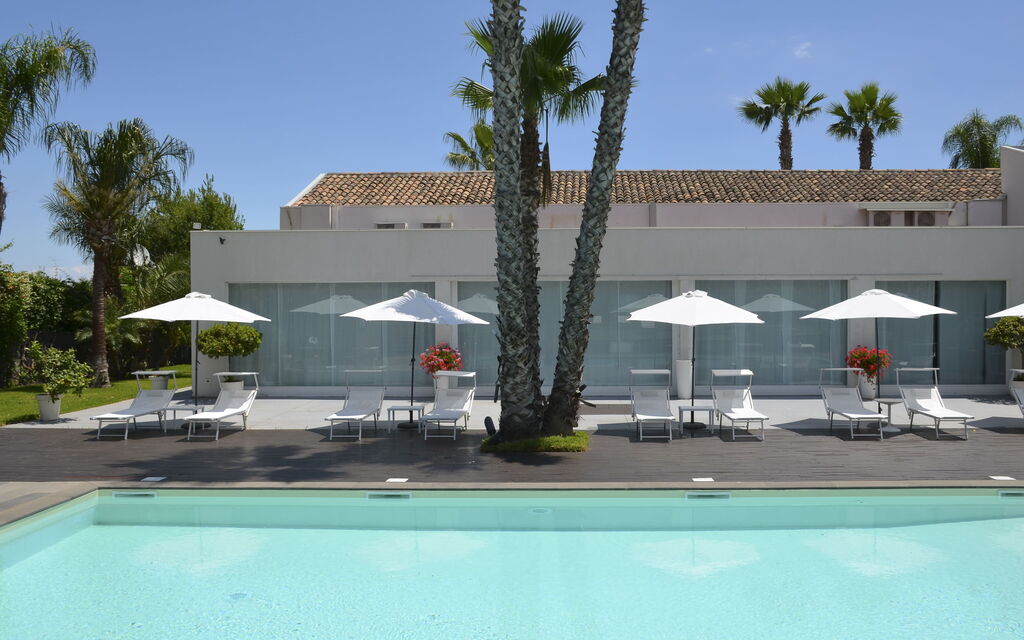 Villa Palmetta: Activities, Amenities, Building Exterior, Garden, Main Entrance, Pool, Spring, Summer, Wellness