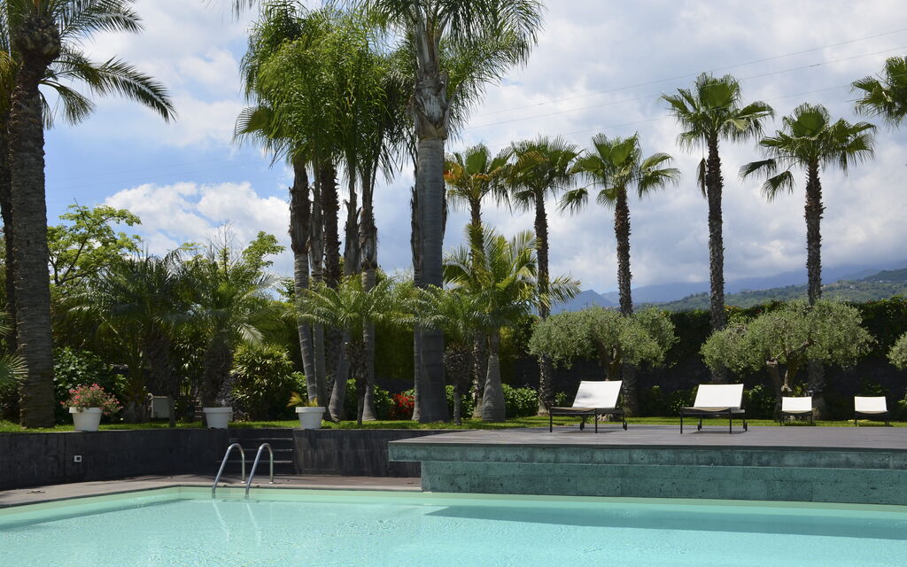 Villa Palmetta: Activities, Amenities, Building Exterior, Garden, Main Entrance, Pool, Spring, Summer, Wellness