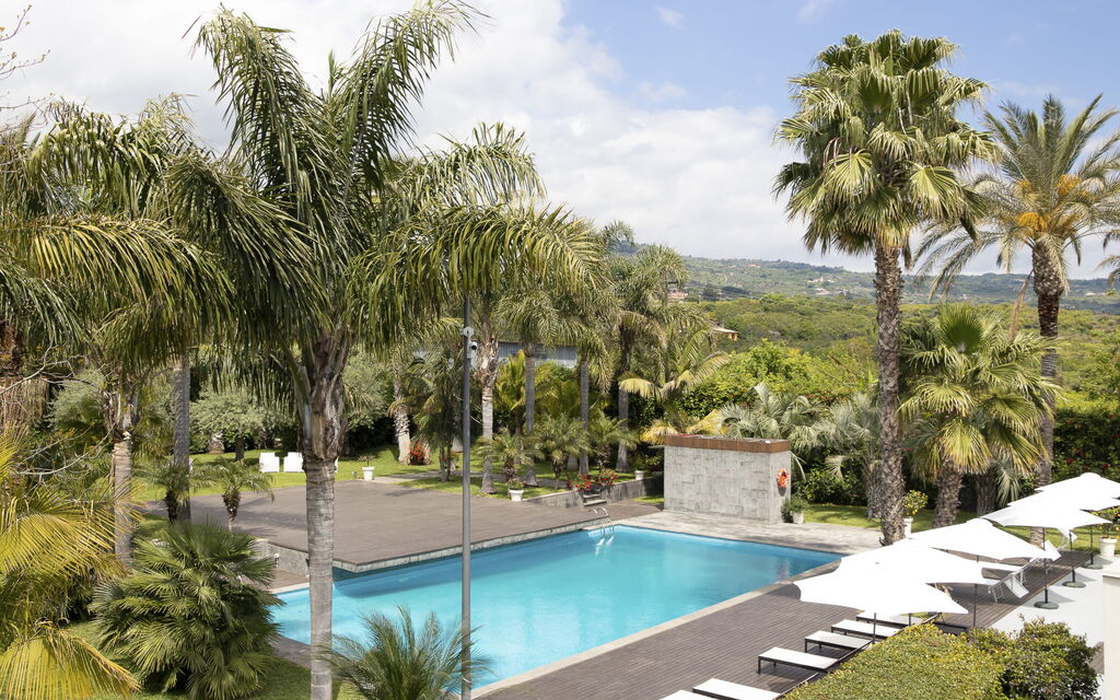 Villa Palmetta: Activities, Amenities, Building Exterior, Garden, Main Entrance, Pool, Spring, Summer, Wellness