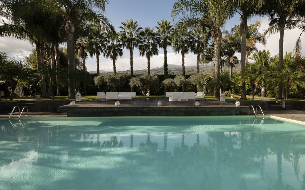 Villa Palmetta: Activities, Amenities, Building Exterior, Garden, Main Entrance, Pool, Spring, Summer, Wellness