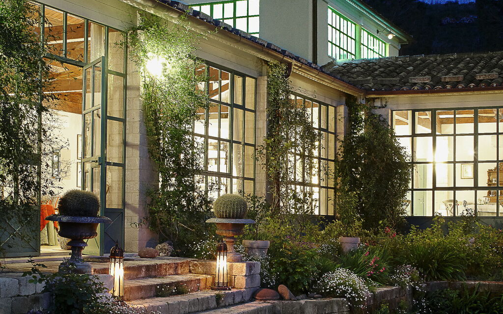 Villa Naxos: Attività, Balcone / Terrazza / Patio, Benessere, Caratteristiche, Entrata Principale, Estate, Esterni, Giardino, Persone, Piscina, Primavera, Servizi