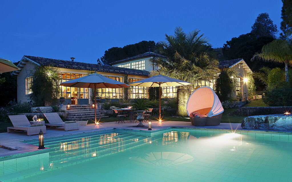 Villa Naxos: Attività, Balcone / Terrazza / Patio, Benessere, Caratteristiche, Entrata Principale, Estate, Esterni, Giardino, Persone, Piscina, Primavera, Servizi
