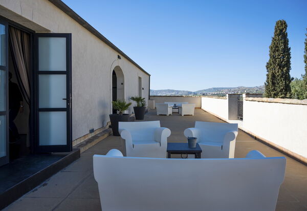 Villa Lanterna: Activities, Amenities, Balcony / Terrace / Patio, Building Exterior, Living Room, Pool, Room Detail, Spring, Summer