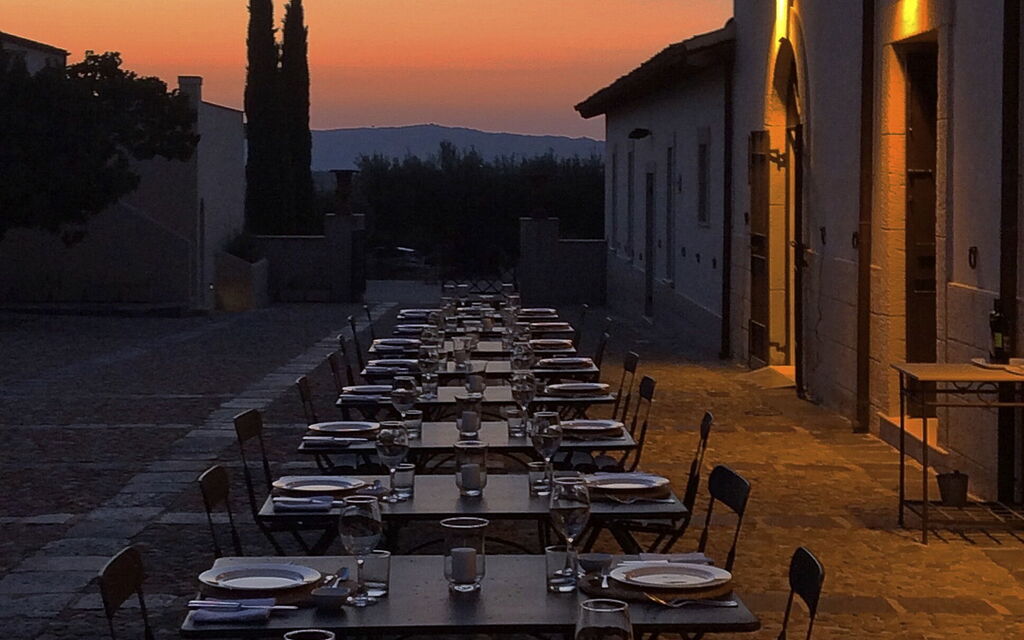 Villa Lanterna: Activities, Amenities, Balcony / Terrace / Patio, Building Exterior, Living Room, Pool, Room Detail, Spring, Summer