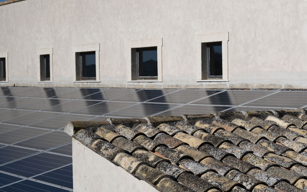 Villa Lanterna: Activities, Amenities, Balcony / Terrace / Patio, Building Exterior, Living Room, Pool, Room Detail, Spring, Summer