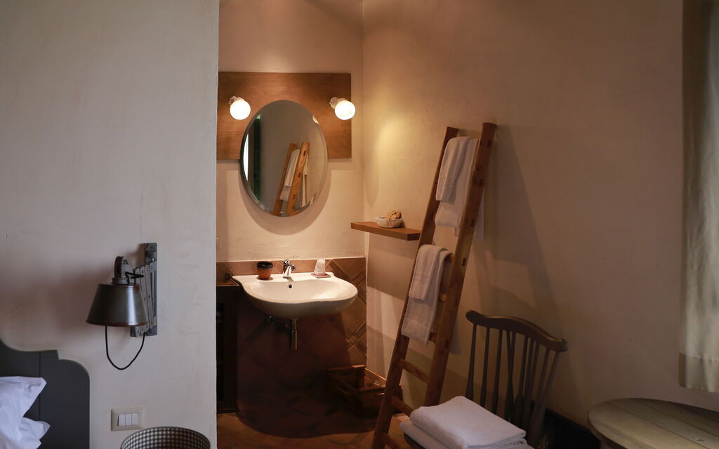 Villa Nativa: Activities, Amenities, Balcony / Terrace / Patio, Building Exterior, Garden, Main Entrance, People, Pool, Spring, Summer