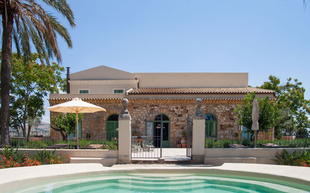 Villa Nativa: Activities, Amenities, Balcony / Terrace / Patio, Building Exterior, Garden, Main Entrance, People, Pool, Spring, Summer
