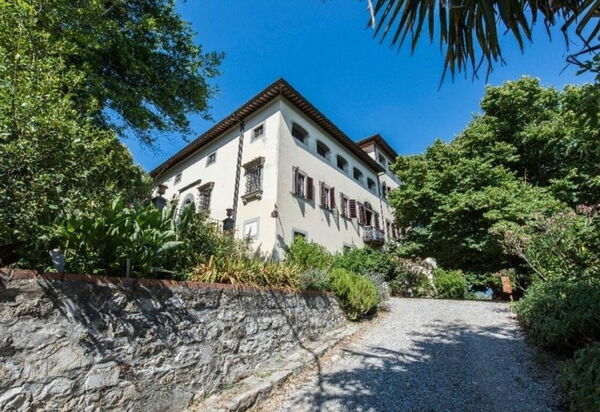 Villa Del Mosaico: Activities, Building Exterior, Garden, Spring, Summer