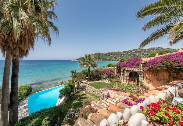 Villa Sardinia Star