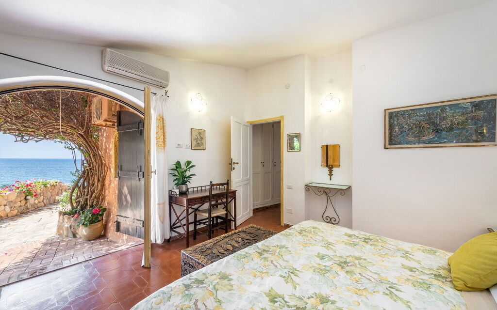 Villa Sardinia Star