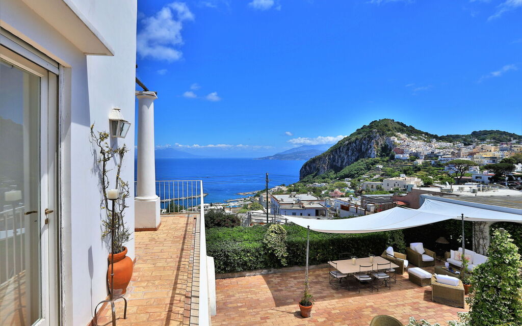 Villa Gilli: all'aperto, Caratteristiche, Estate, Esterni, Primavera