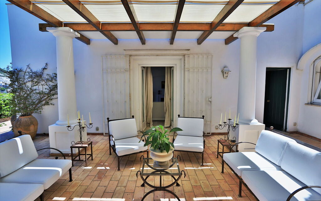 Villa Gilli: all'aperto, Caratteristiche, Estate, Esterni, Primavera