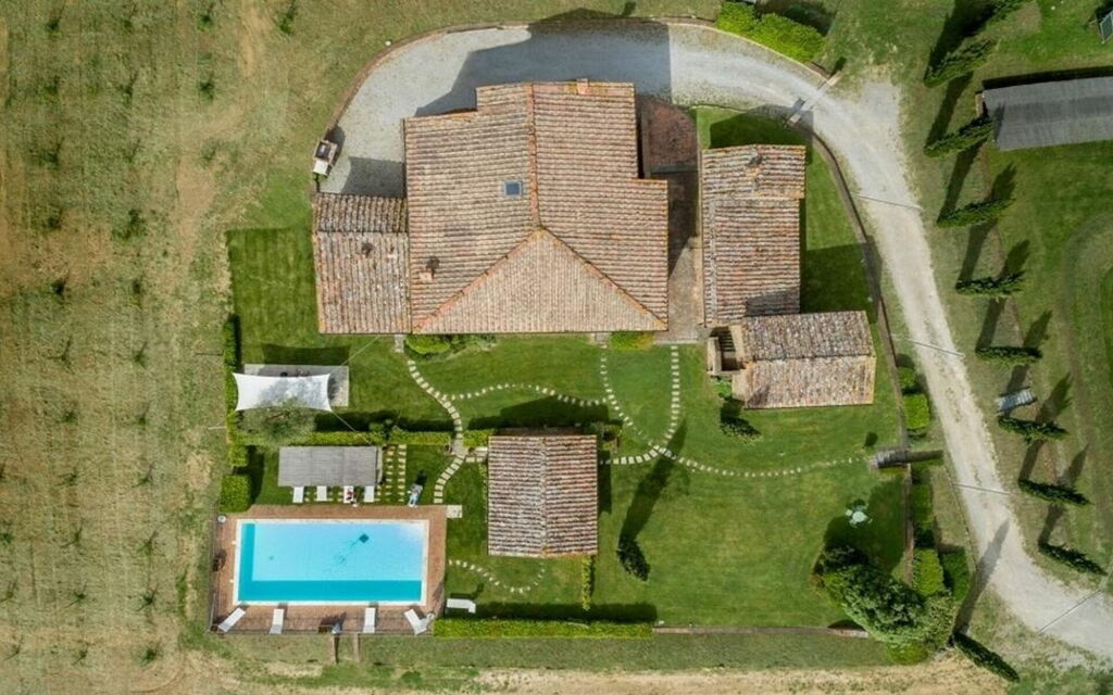 Villa Barberino: Attività, Autunno, Balcone / Terrazza / Patio, Caratteristiche, Estate, Esterni, Giardino, Piscina, Primavera
