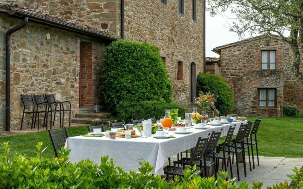 Villa Barberino: Attività, Autunno, Balcone / Terrazza / Patio, Caratteristiche, Estate, Esterni, Giardino, Piscina, Primavera