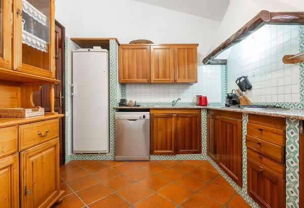 Villa Torretta Pied Dans L'eau: Activities, Amenities, Balcony / Terrace / Patio, Building Exterior, Garden, Main Entrance, Spring, Summer