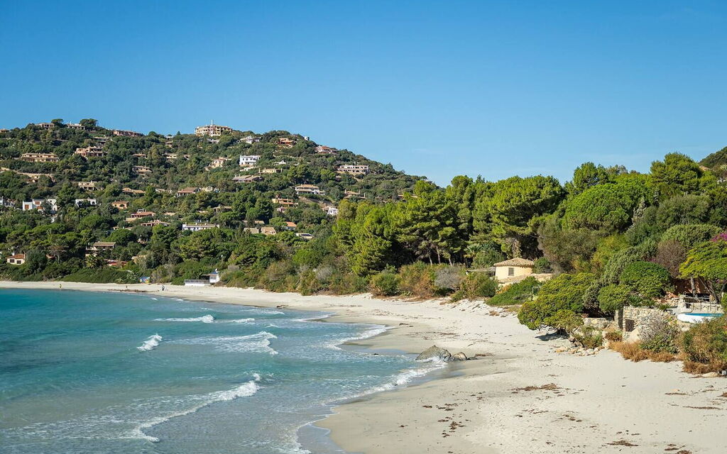 Villa Torretta Pied Dans L'eau: Activities, Amenities, Balcony / Terrace / Patio, Building Exterior, Garden, Main Entrance, Spring, Summer