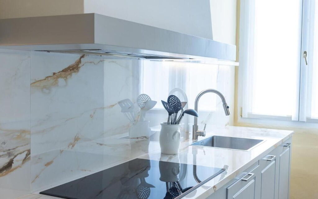 Torrigiani Licio Quattro: Bathroom, Dining Room, Kitchen, Living Room, Main Entrance, Spring, Summer