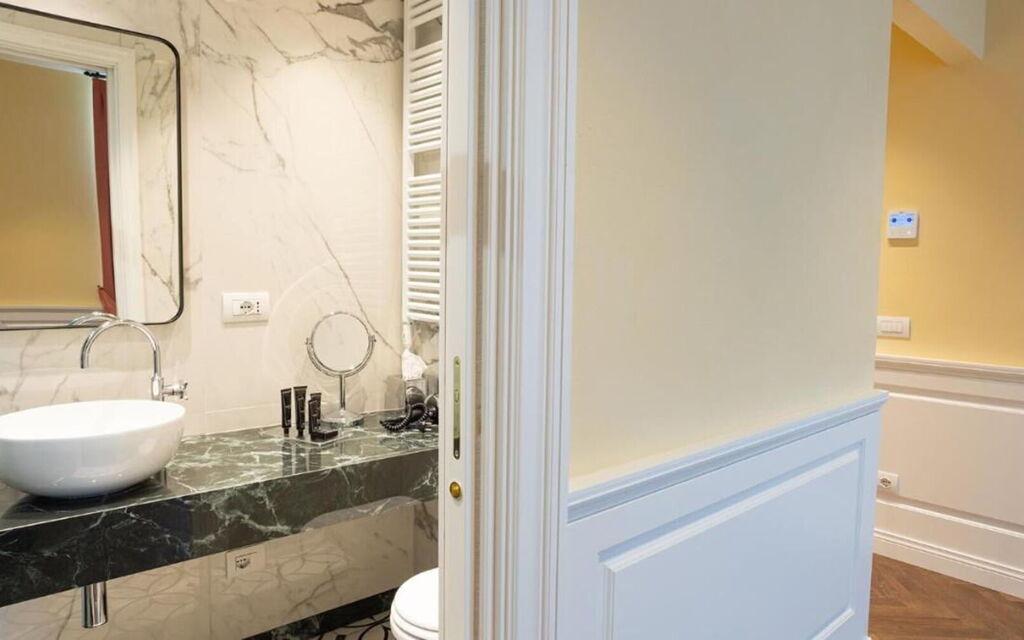 Torrigiani Licio Quattro: Bathroom, Dining Room, Kitchen, Living Room, Main Entrance, Spring, Summer