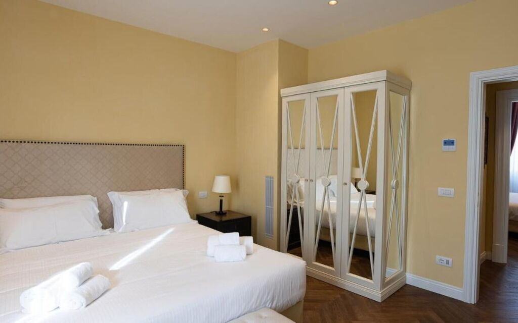 Torrigiani Licio Quattro: Bathroom, Dining Room, Kitchen, Living Room, Main Entrance, Spring, Summer