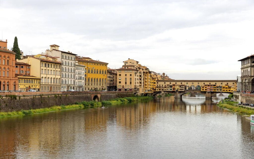 Torrigiani Corso Quattro: Activities, Amenities, Building Exterior, City, Kitchen, Room Detail, Spring, Summer