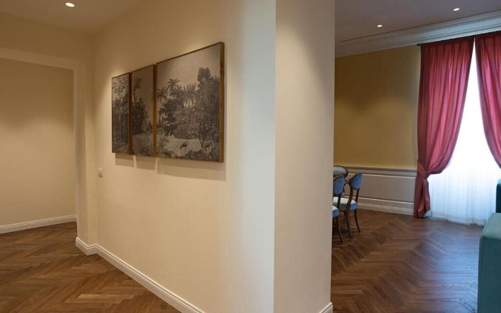 Torrigiani Corso Quattro: Activities, Amenities, Building Exterior, City, Kitchen, Room Detail, Spring, Summer