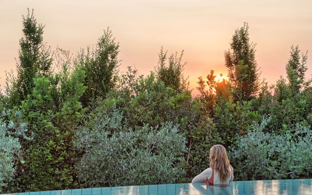 Villa San Gerbero: Attività, Caratteristiche, Entrata Principale, Estate, Esterni, Giardino, Idromassaggio, Piscina, Primavera