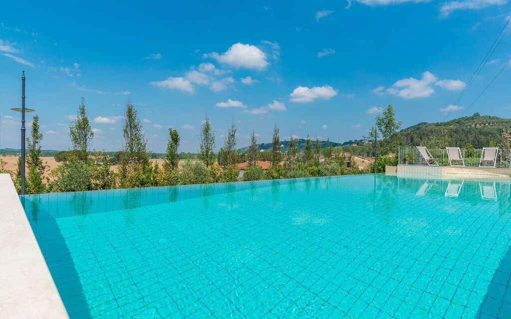 Villa San Gerbero: Attività, Caratteristiche, Entrata Principale, Estate, Esterni, Giardino, Idromassaggio, Piscina, Primavera