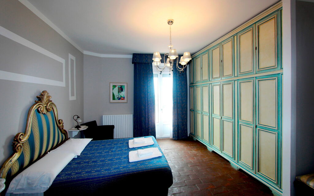 Villa Light