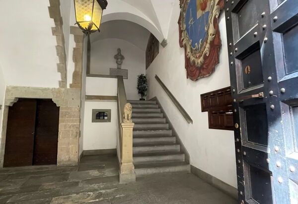 Palazzo Della Vigna Vecchia: Estate, Esterni, Primavera