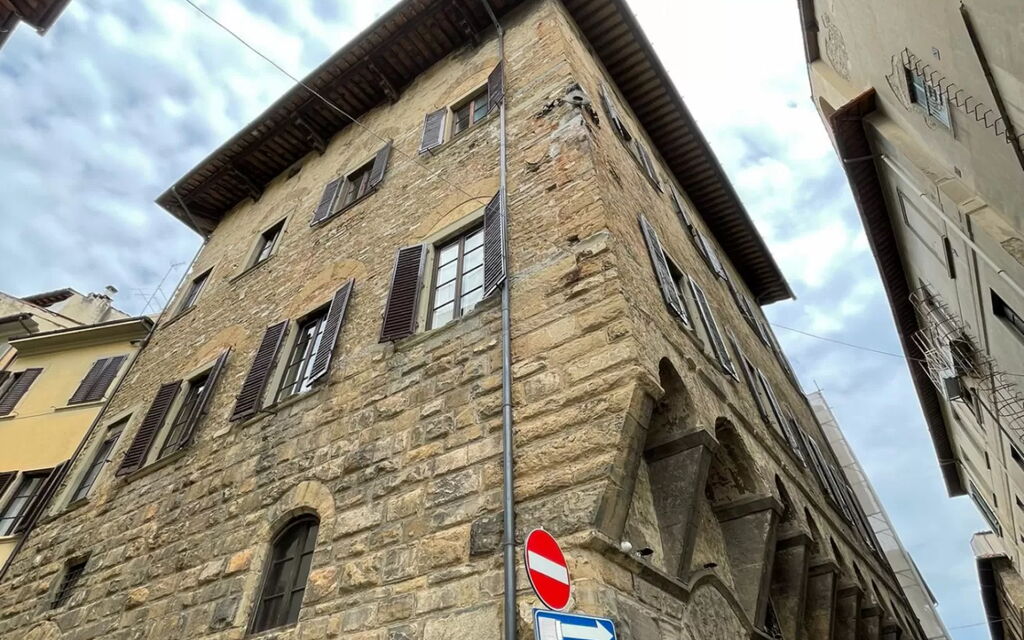 Palazzo Della Vigna Vecchia - : Estate, Esterni, Primavera
