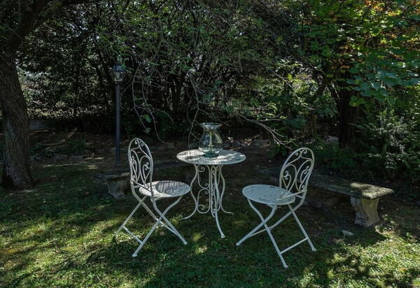 Villa Simonetta: Attività, Caratteristiche, Dettagli della stanza, Entrata Principale, Estate, Esterni, Giardino, Piscina, Primavera, Servizi