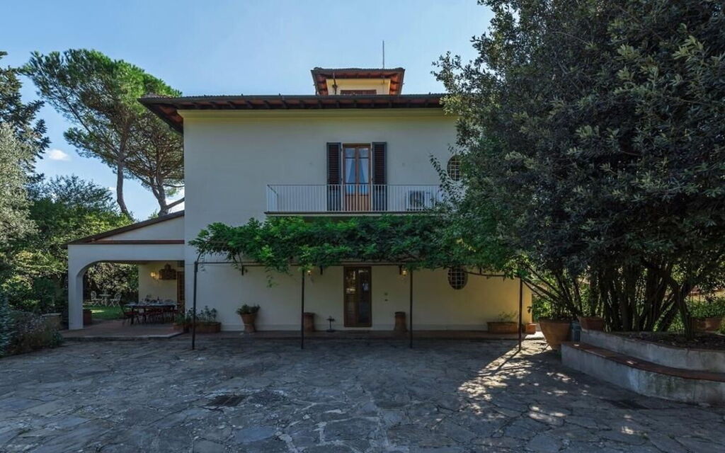 Villa Simonetta: Activities, Amenities, Building Exterior, Facilities, Garden, Main Entrance, Pool, Room Detail, Spring, Summer
