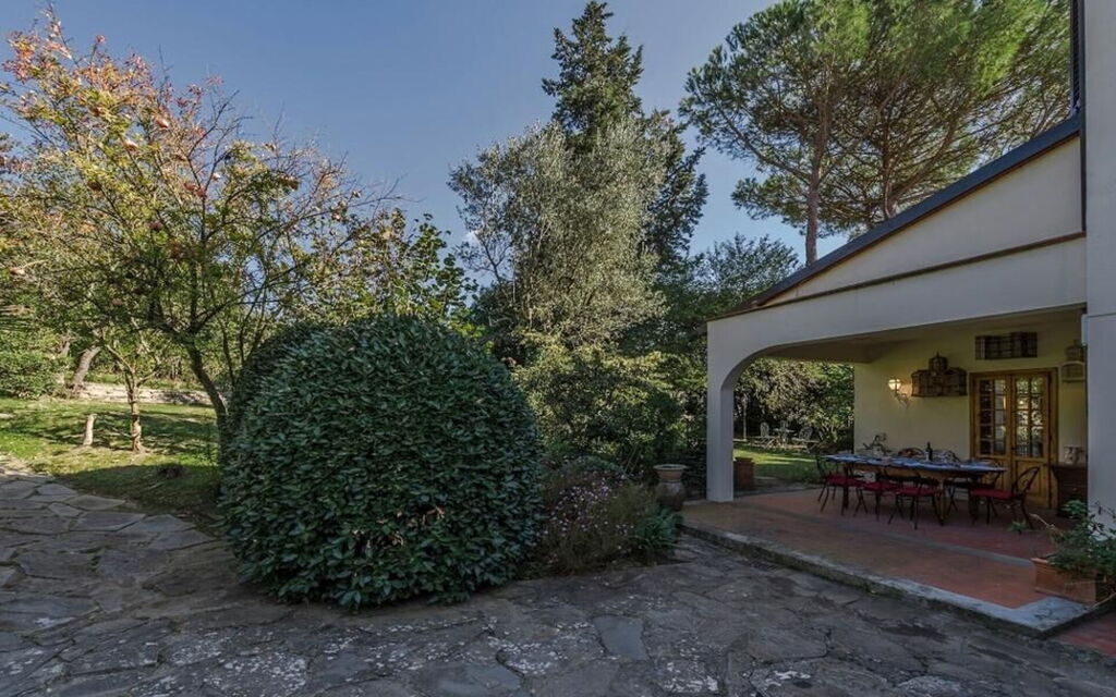 Villa Simonetta: Activities, Amenities, Building Exterior, Facilities, Garden, Main Entrance, Pool, Room Detail, Spring, Summer