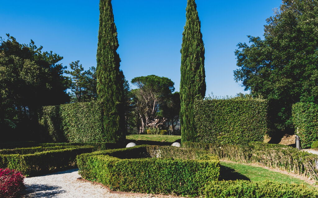 Villa Aldrovandi: all'aperto, Attività, Balcone / Terrazza / Patio, Caratteristiche, Estate, Esterni, Giardino, Piscina, Primavera, Servizi