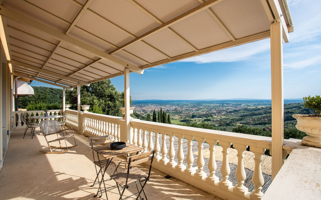 Villa Aldrovandi: all'aperto, Attività, Balcone / Terrazza / Patio, Caratteristiche, Estate, Esterni, Giardino, Piscina, Primavera, Servizi
