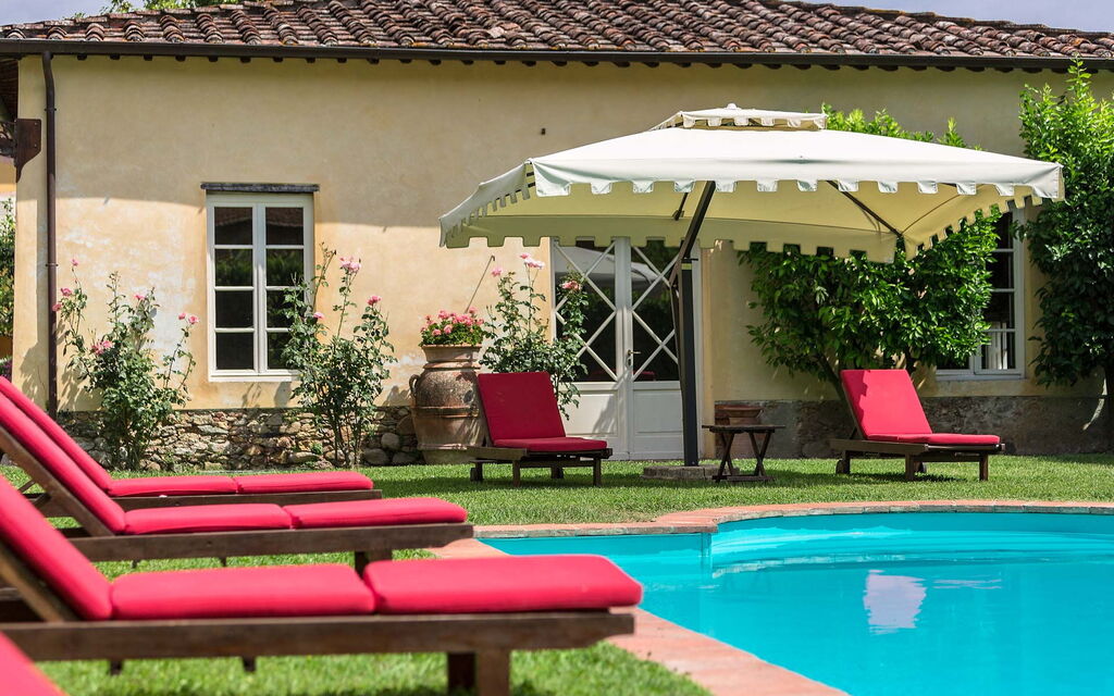 Villa Contorni: Amenities, Balcony / Terrace / Patio, Building Exterior, Facilities, Garden, Hot Tub, Pool, Spring, Summer