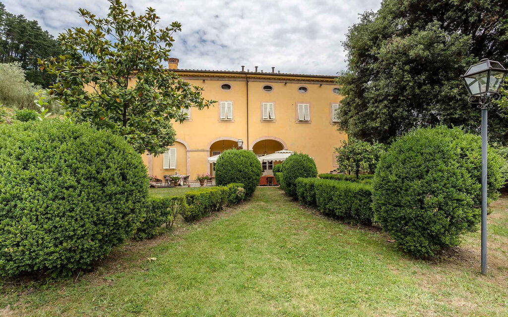 Villa Contorni: Amenities, Balcony / Terrace / Patio, Building Exterior, Facilities, Garden, Hot Tub, Pool, Spring, Summer