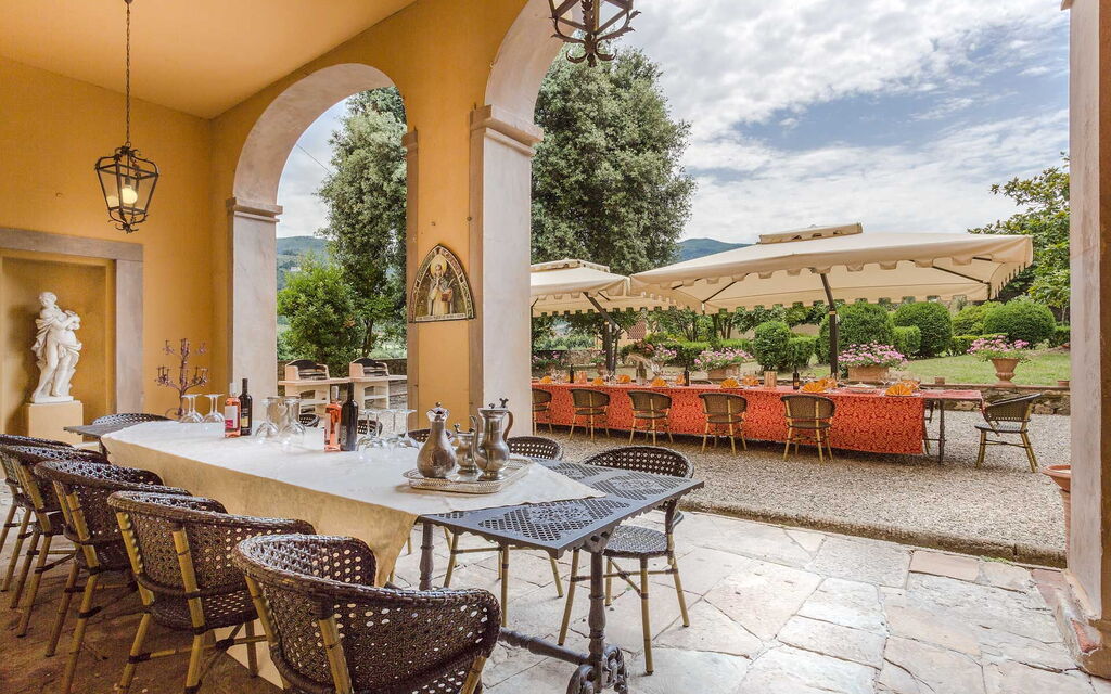 Villa Contorni: Amenities, Balcony / Terrace / Patio, Building Exterior, Facilities, Garden, Hot Tub, Pool, Spring, Summer