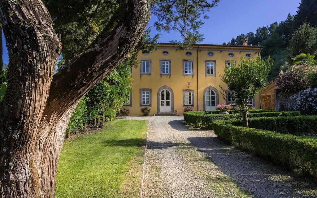 Villa Contorni: Amenities, Balcony / Terrace / Patio, Building Exterior, Facilities, Garden, Hot Tub, Pool, Spring, Summer