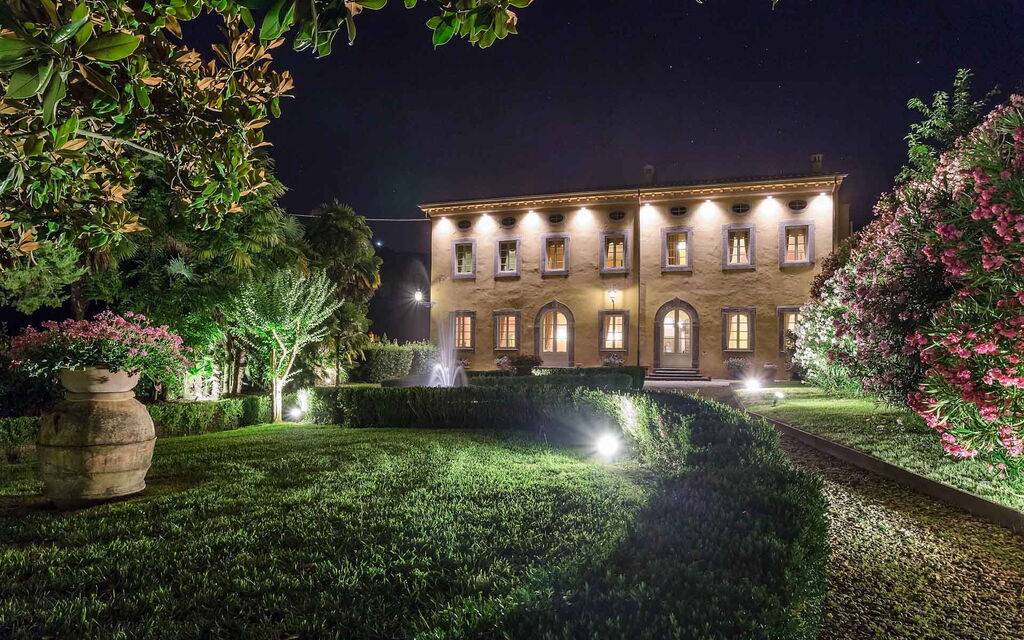 Villa Contorni: Amenities, Balcony / Terrace / Patio, Building Exterior, Facilities, Garden, Hot Tub, Pool, Spring, Summer